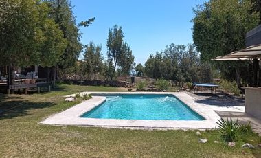 GRAN OPORTUNIDAD DE INVERSIÓN!. Parcela con 2 casas independientes.