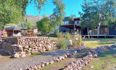 GRAN OPORTUNIDAD DE INVERSIÓN!. Parcela con 2 casas independientes.