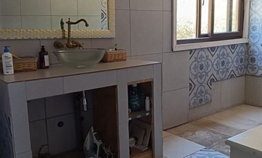 GRAN OPORTUNIDAD DE INVERSIÓN!. Parcela con 2 casas independientes.