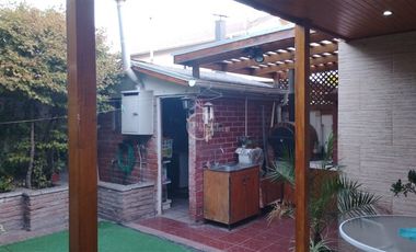 Casa en Arriendo en Camino Las Flores.