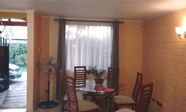 Casa en Arriendo en Camino Las Flores.