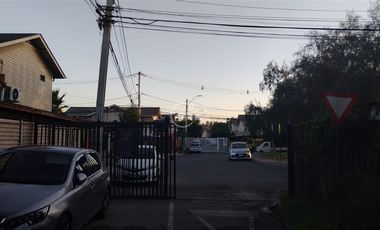 Casa en Arriendo en Camino Las Flores.