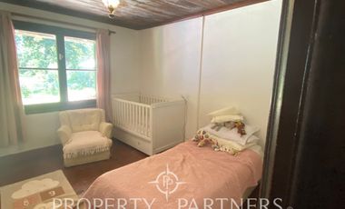 PRECIOSO PARQUE CON CASA DE CAMPO