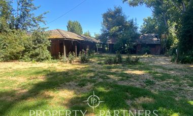 PRECIOSO PARQUE CON CASA DE CAMPO