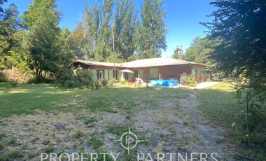 PRECIOSO PARQUE CON CASA DE CAMPO