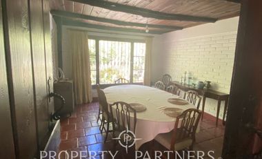 PRECIOSO PARQUE CON CASA DE CAMPO