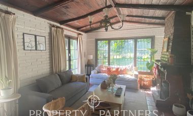 PRECIOSO PARQUE CON CASA DE CAMPO