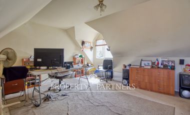 Amplia casa esquina en condominio