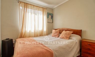 Amplia casa esquina en condominio