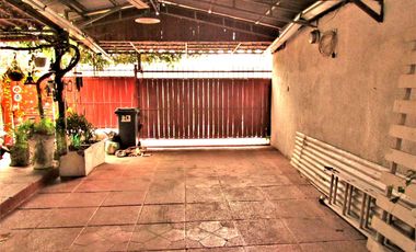 EN VENTA AMPLIA CASA, LA FLORIDA, $ 135 MILLONES