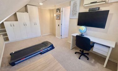 casa en venta 5D + 4 B, piscina.