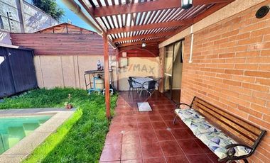 casa en venta 5D + 4 B, piscina.