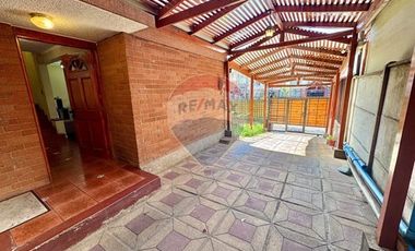 casa en venta 5D + 4 B, piscina.