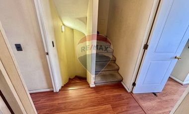 casa en venta 5D + 4 B, piscina.