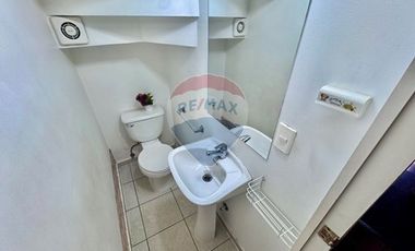 casa en venta 5D + 4 B, piscina.