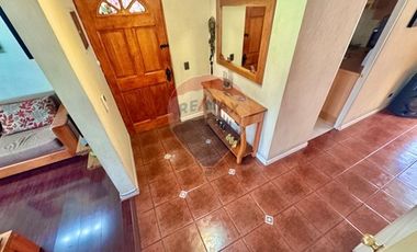 casa en venta 5D + 4 B, piscina.