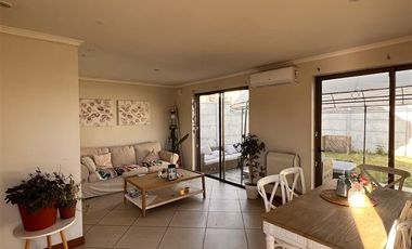 Casa en Venta en Cinco Nte. 4614 Talca