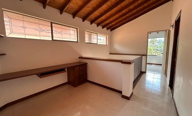 CASA EN ARRIENDO UBICADA EN ENVIGADO SECTOR LA SEBASTIANA