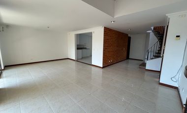CASA EN ARRIENDO UBICADA EN ENVIGADO SECTOR LA SEBASTIANA