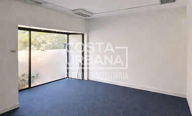 LOCAL CON EXCELENTE UBICACIÓN EN 8 NORTE