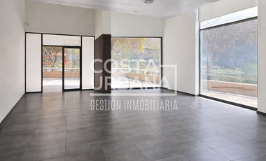 LOCAL CON EXCELENTE UBICACIÓN EN 8 NORTE