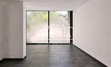 LOCAL CON EXCELENTE UBICACIÓN EN 8 NORTE