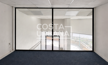 LOCAL CON EXCELENTE UBICACIÓN EN 8 NORTE