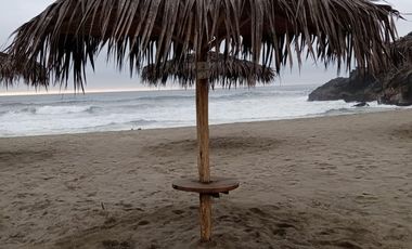 Se Vende Linda Casa De Playa / Chocaya/ Condominio La Venturosa