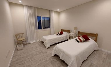 Alquiler Anual Casa 6 amb amoblada con Piscina barrio La Comarca Bancalari Tigre