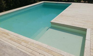 Alquiler Anual Casa 6 amb amoblada con Piscina barrio La Comarca Bancalari Tigre