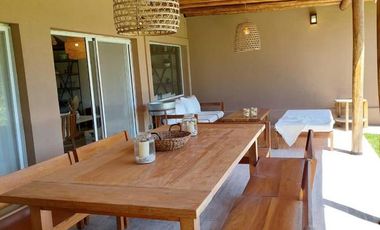 Alquiler Anual Casa 6 amb amoblada con Piscina barrio La Comarca Bancalari Tigre