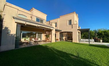 Alquiler Anual Casa 6 Amb amoblada a La Laguna Barrio  Santa Catalina Villanueva