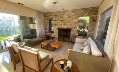 Alquiler Anual Casa 6 Amb amoblada a La Laguna Barrio  Santa Catalina Villanueva