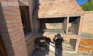 Casa en B° Aromas de campo