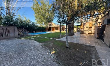 Casa en B° Aromas de campo