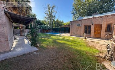 Casa en B° Aromas de campo