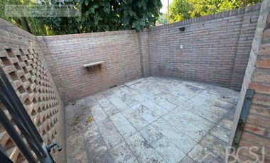 Casa en B° Aromas de campo