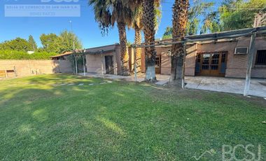 Casa en B° Aromas de campo