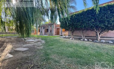 Casa en B° Aromas de campo