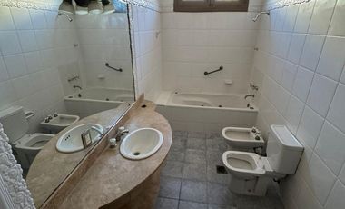 Casa en B° Aromas de campo