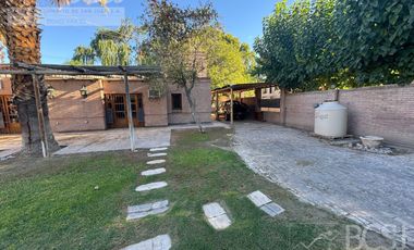 Casa en B° Aromas de campo