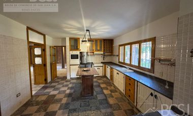 Casa en B° Aromas de campo