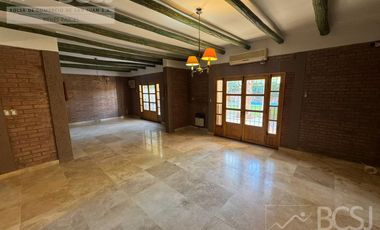 Casa en B° Aromas de campo