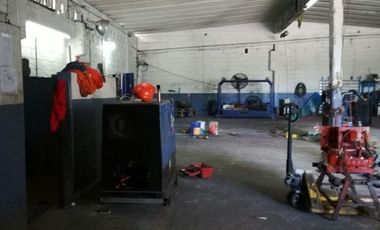 Renta de bodega con oficinas en Col Revolución