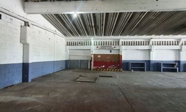 Renta de bodega con oficinas en Col Revolución