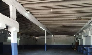 Renta de bodega con oficinas en Col Revolución