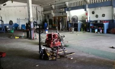 Renta de bodega con oficinas en Col Revolución