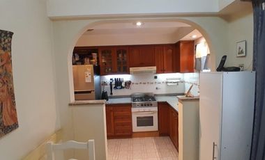 Departamento 4 Ambientes en Venta en San Isidro, con Cochera.