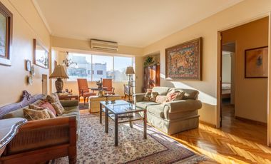 Departamento 4 Ambientes en Venta en San Isidro, con Cochera.