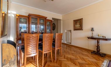 Departamento 4 Ambientes en Venta en San Isidro, con Cochera.